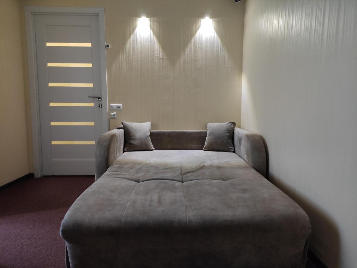 Small Room With Big Cinema Charkiv Exteriör bild